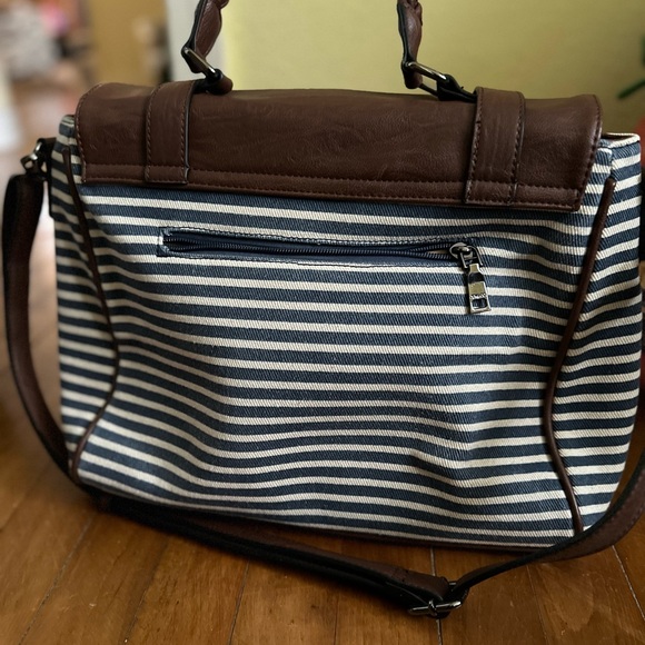 Purse - Picture 2 of 2